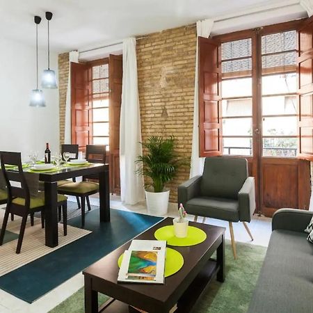 Spacious, Bright Apartment Next To The Old Town Valência Exterior foto